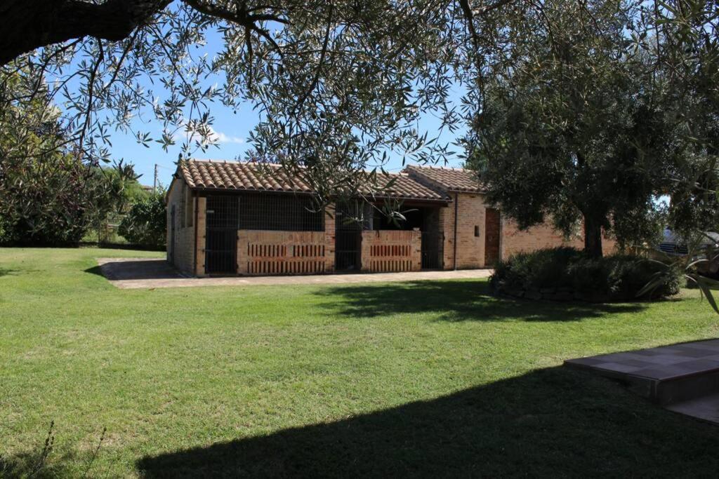 Casa Kikenda, Viaggio Nella Natura Treia Ngoại thất bức ảnh