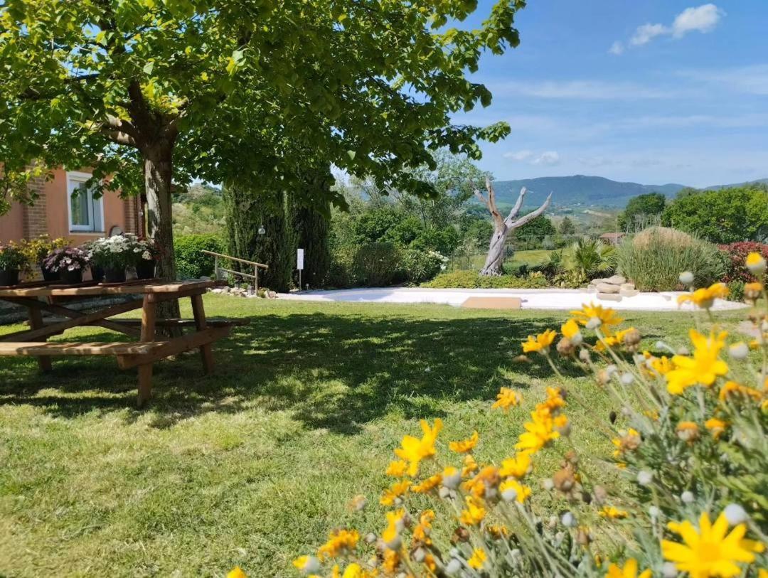 Casa Kikenda, Viaggio Nella Natura Treia Ngoại thất bức ảnh